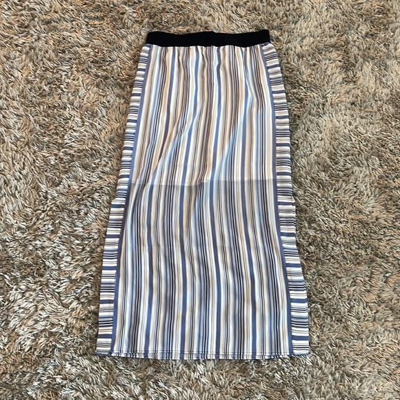 Ann Taylor Blue & White Striped Elastic Waist Maxi Skirt - Picture 4 of 6